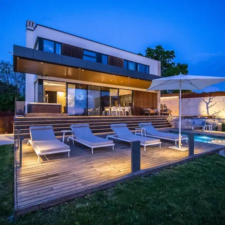 Tilia Villa *